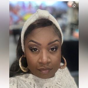 Meet your Posher, Deborah